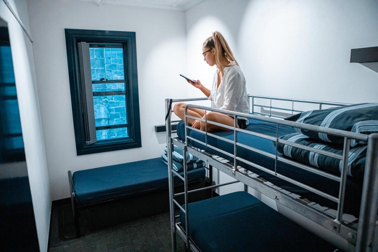 Wake Up! Bondi Beach Sydney Rom bilde